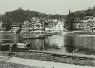 Wehlen, Ansicht über die Elbe mit Fähre