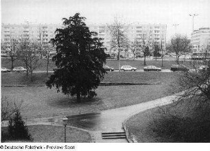 Blick von der Brühlschen Terrasse über den Hasenberg zur St. Petersburger Straße