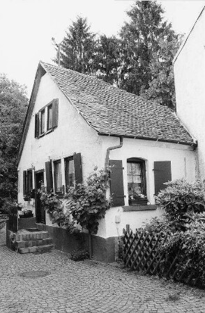 Wohnhaus; Gelnhausen, Burgstraße 25