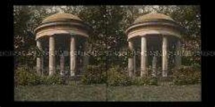 Luisentempel im Park Schloss Hohenzieritz