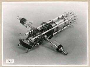 Strommess-Röhre HF 2979 ohne Kolben; Foto, 1953