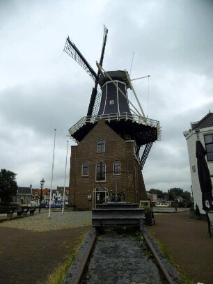 Haarlem: Windmühle "Molen de Adriaan"
