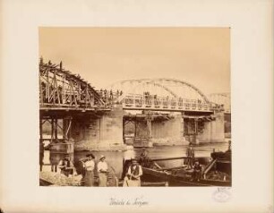 Straßenbrücke über die Elbe, Torgau: Montieren der Überbauten