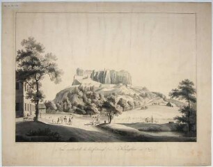 Der Königstein in der Sächsischen Schweiz von der Neuen Schänke im Westen mit Reisenden auf der Straße und Wäscherinnen am Teich