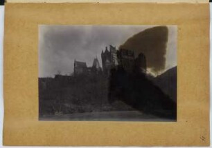 Burg Eltz: Ansicht (aus: Skizzen- und Fotoalbum 8)