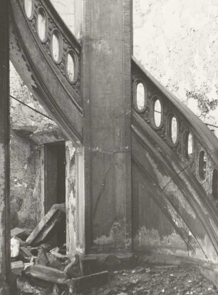 Dresden-Neustadt, Ruine des Palais Wackerbarth (Ritterakademie). Treppenhaus im ehemaligen Kopfbau