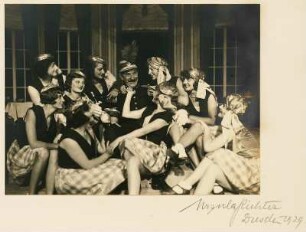 Szenenbild aus der Musikkomödie Liebe und Trompetenblasen". Dresden: Central-Theater, 13.09.1929
