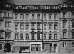 Dresden-Neustadt, Hoyerswerdaer Straße 31. Wohn- und Geschäftshaus (1874-1875). Straßenfront