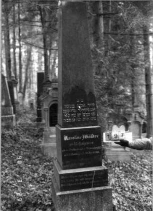 Grabstein 197 (neu: 766)