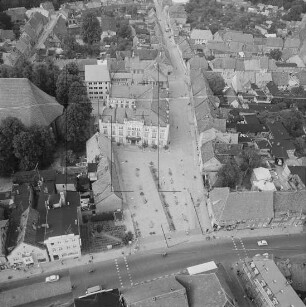 Markt und Rathaus von Bützow : Blickrichtung Norden