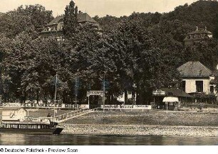Stadtteilansicht mit Anlegestelle "Wachwitz" am Dampfschiff-Restaurant