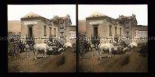 Ruinen und Asche am Marktplatz in Ottaviano