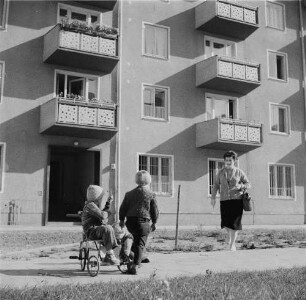 Dresden-Striesen, Borsbergstraße 18. Wohnhaus (1955-1958; H. Schneider, W. Hänsch, G. Kintzer, G. Dettmar)
