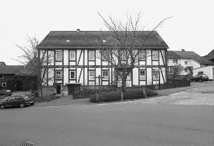 Ehem. Schule (Schule); Baunatal, Guntershäuser Straße 11