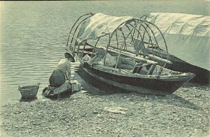 [Wäschewaschen am Wasser]