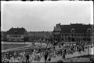 Dresden-Hellerau, Festumzug zur Maifeier am Markt Hellerau