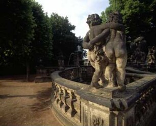 Zwinger — Nymphenbad — Skulpturengruppe