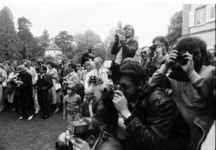 34. Tagung 1984 Mediziner; Verabschiedung: Publikum und Photographen bei der Verabschiedung