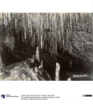 "Fairies Grotto, Jenolan Caves"