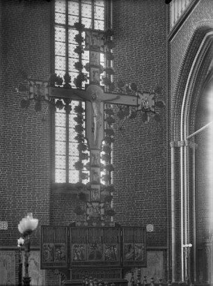 Kreuzaltar / Lettneraltar
