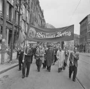 Berliner Mai-Demonstration Unter den Linden