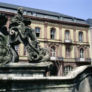 Trier. Sankt-Georgsbrunnen