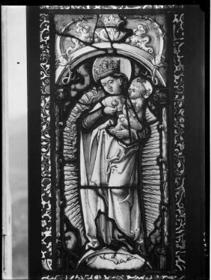 Schloß Eberstein Glasmalerei Madonna (16. Jahrhundert) Glasfenster aus der Pfarrkirche von Ottersweier