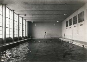 Chemnitz, Mühlenstraße 27. Stadtbad. Schulschwimmhalle