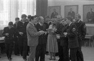 Besuch von Angehörigen des Karlsruher Patenschiffs bei der Bundesmarine "Fregatte Karlsruhe" in Karlsruhe