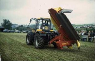Fotografie: Futtererntetechnik, Mähwerk, Scheibenmähwerk