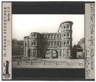 Trier, Porta Nigra : Ansicht der Feldseite