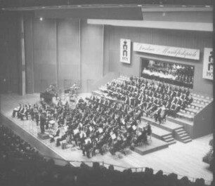 Konzertante Aufführung des "Parsifal" von Richard Wagner mit Solisten, Dresdner Philharmonie und Philharmonischem Chor Dresden unter Leitung von Herbert Kegel im Rahmen der Dresdner Musikfestspiele. Kulturpalast Dresden, 19.05.1979