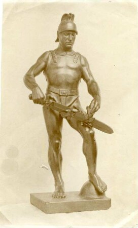 Krieger für das Kriegerdenkmal für die Gefallenen des Deutsch-französischen Krieges 1870/1871 in Dippoldiswalde : Krieger für das Kriegerdenkmal für die Gefallenen des Deutsch-französischen Krieges 1870/1871 in Dippoldiswalde. Bronze (1913; C. Brose)