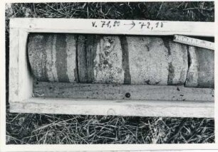 Freital-Zauckerode. Paul-Berndt-Grube (ehemaliger Königin-Carola-Schacht). Bohrung F 6 (71,0-72,15 m. Bohrkern; Wechsellagerung graue und rotbraune Arkose