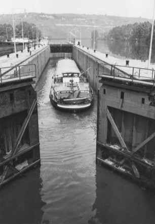 Instand gesetztes Schleusentor Hessigheim/Neckar
