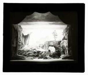 Bühnenbild: Die Walküre, Festspielhaus Bayreuth: Ansicht Bühnenbild 2. Aufzug, felsiges Gelände