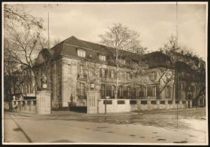 Italienische Botschaft, Berlin-Tiergarten Umbau: Längsseite des Hauses Standartenstraße 11 zur Margaretenstraße