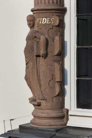 Neue Ratsstube — Relief