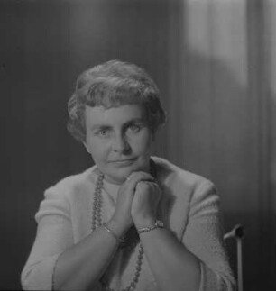 Porträt Prof. Dr. habil. Elfriede Rehbein