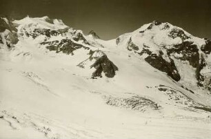Bellavista (3860 m), Crast'agüzza (3872 m) und Piz Bernina (4052 m). Blick von der Isla Persa nach Südosten. Im Vordergrund der Morteratschgletscher