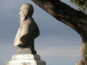 Büste im Park der Stadt Erice