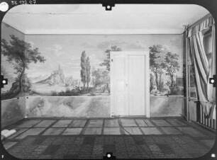 Schirgiswalde (Schirgiswalde-Kirschau), Am Hof 1. Domstiftliches Herrenhaus (St.-Pius-Haus, 17. und 18. Jh.). Innenansicht (Obergeschoß) mit handgedruckten Tapeten (um 1830)