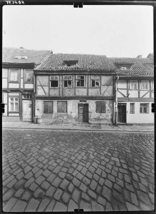 Quedlinburg, Goldstraße 16. Wohnhaus um (2. H. 17. Jh.). Straßenfront