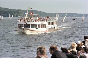 Berlin; Pichelsdorf: Sonntagsverkehr auf der Havel