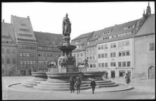 Freiberg. Obermarkt mit Denkmal Otto des Reichen