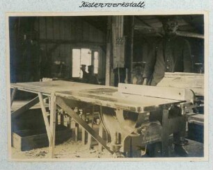 Foto der Kistenwerkstatt in der Nahkampfmittelfabrik in Efringen