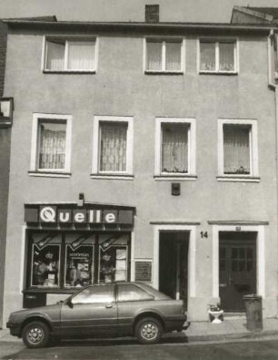 Marienberg, Wolkensteiner Straße 14. Wohnhaus mit Ladeneinbau. Straßenfront