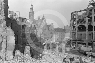 Ring Breslau mit Rathaus von SO