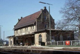 Niederstetten Empfangsgebäude Gepäckkarren