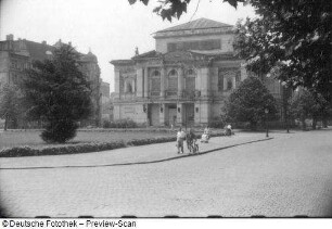 Leipzig. Ruine des 2. Gewandhauses zu Leipzig, Mai 1956